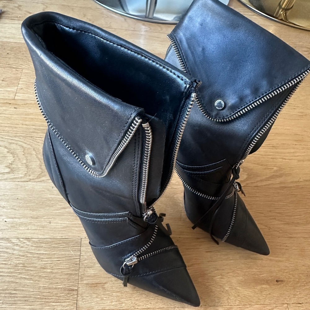SCHUTZ Booties 6.5